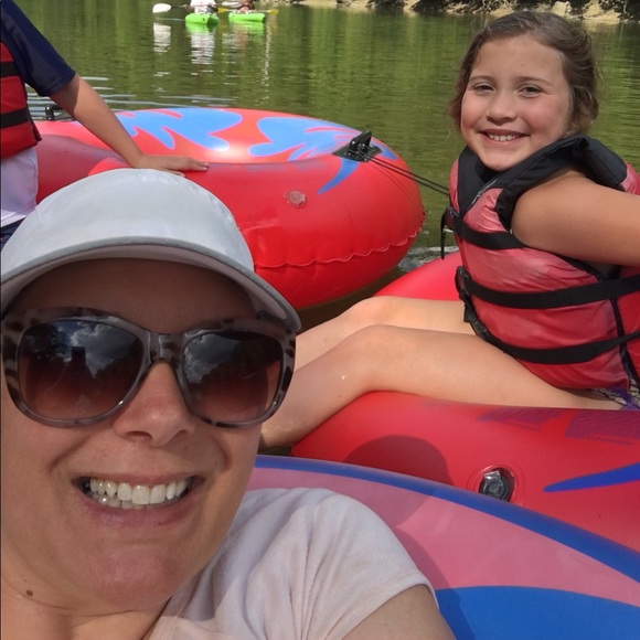 Meet your Posher, Mollie - Picture 2 of 3